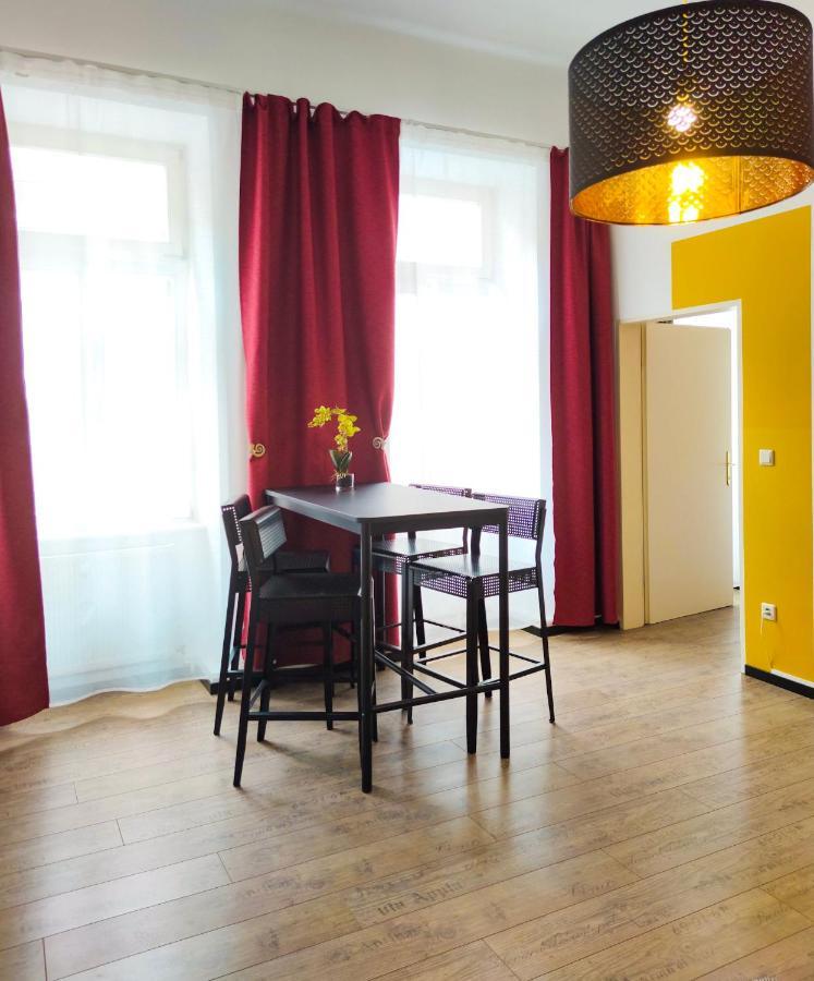 Highlight Apartment Naschmarkt Wina Bagian luar foto